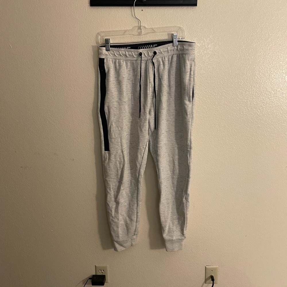 American Eagle Outfitters Light Gray Joggers with Black Details